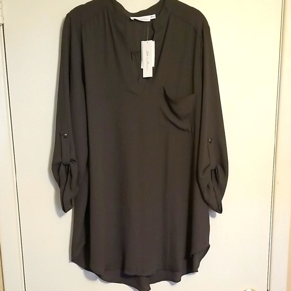 All in Favor Gray 3/4 Sleeve Tunic with Mandarin Collar
